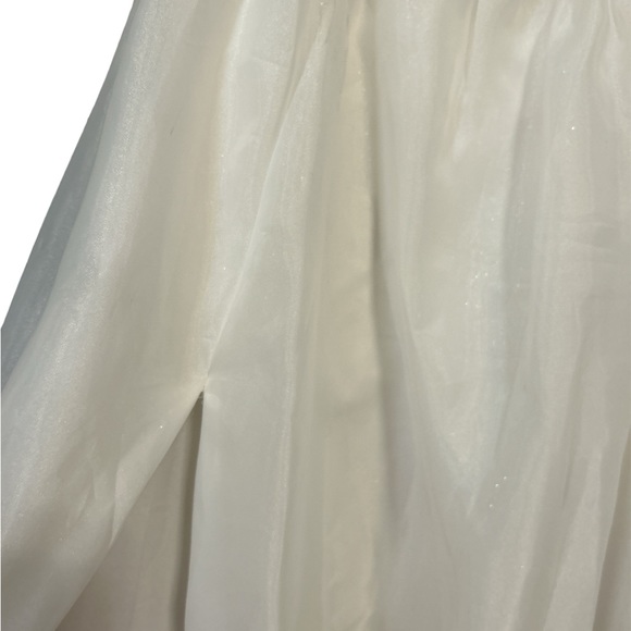 Unaltered New Size 14 Wedding Dress - Picture 3 of 5
